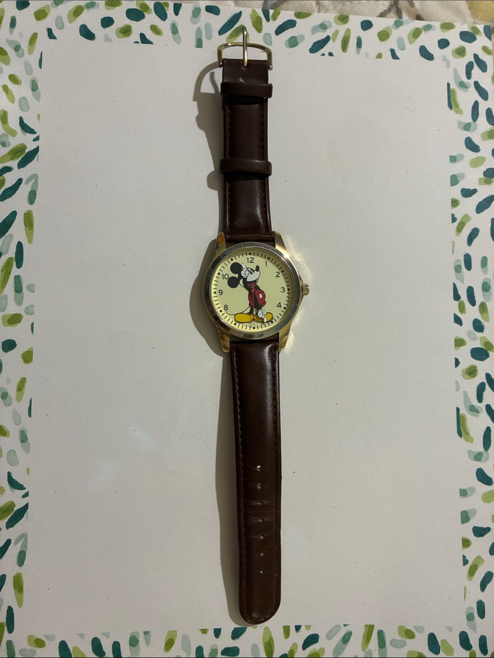 Disney Mickey Mouse Gold-Tone Case Brown Leather Strap Watch it needs a battery